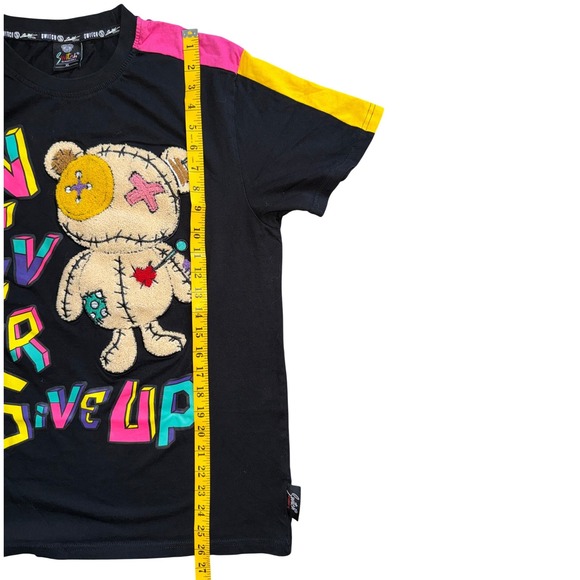 Switch Remarkable T Shirt Women Black Never Give Up Voodoo Bear Graphic Multi - Picture 7 of 8